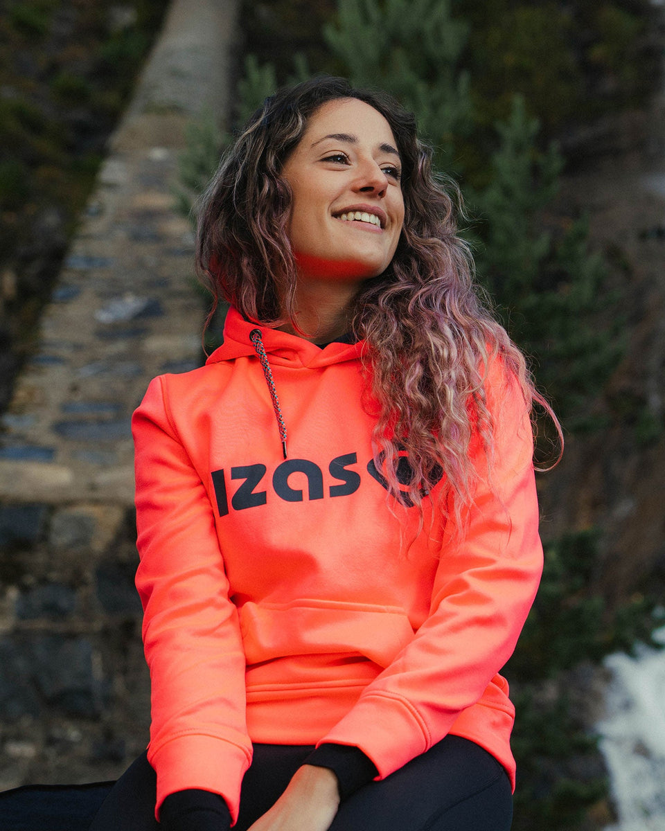 Top Sportivo Donna IZAS Águila II: Bianco, Incrocio Sulla Schiena, Taglie XS-XXL, Eleganza E Comfort