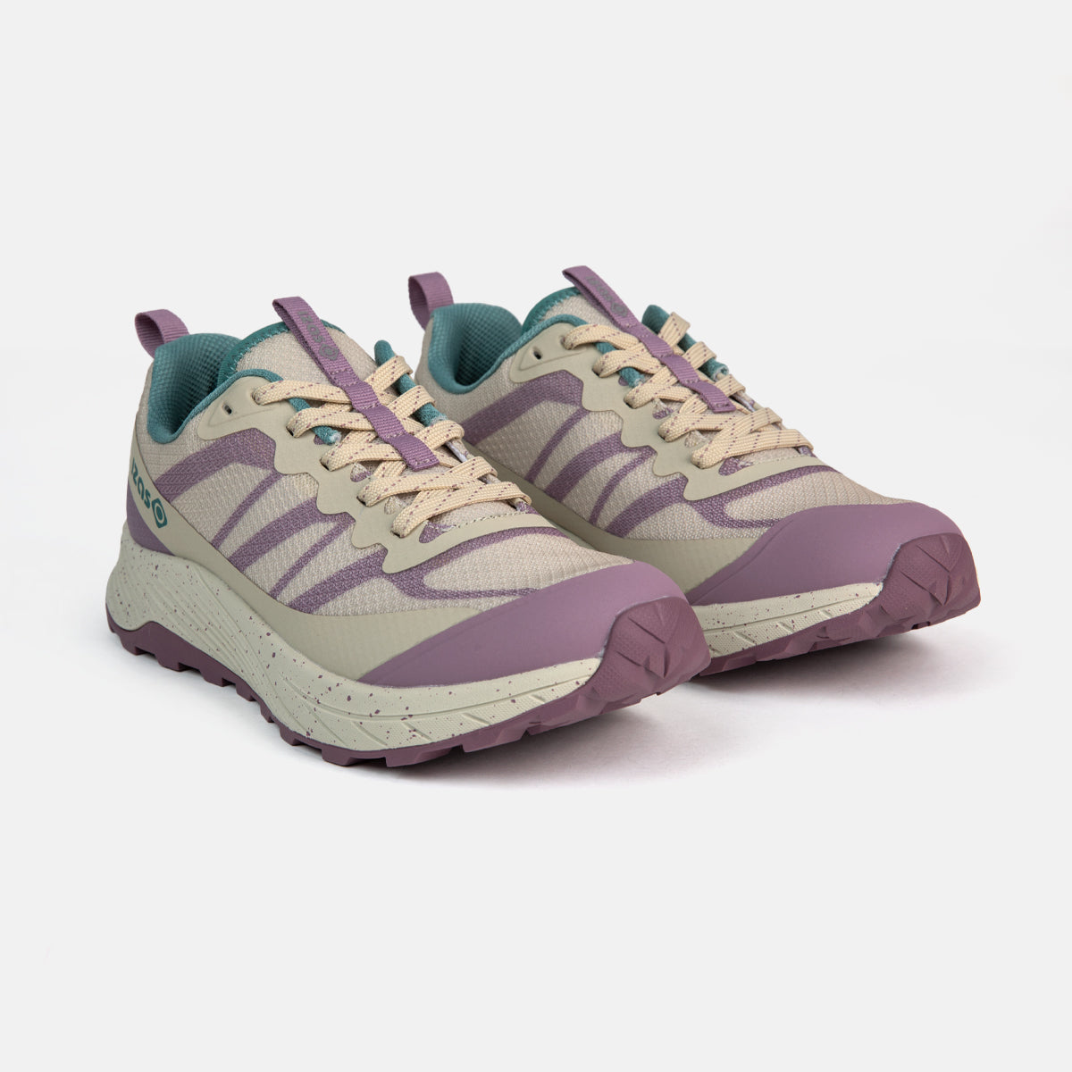 AGATA W SCARPE DA MONTAGNA